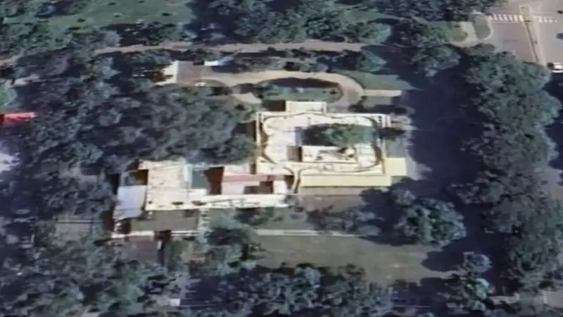 BJP Exposes Arvind Kejriwal's 'Secret' 7-Star Luxury Mansion in Punjab | Sheesh Mahal Controversy