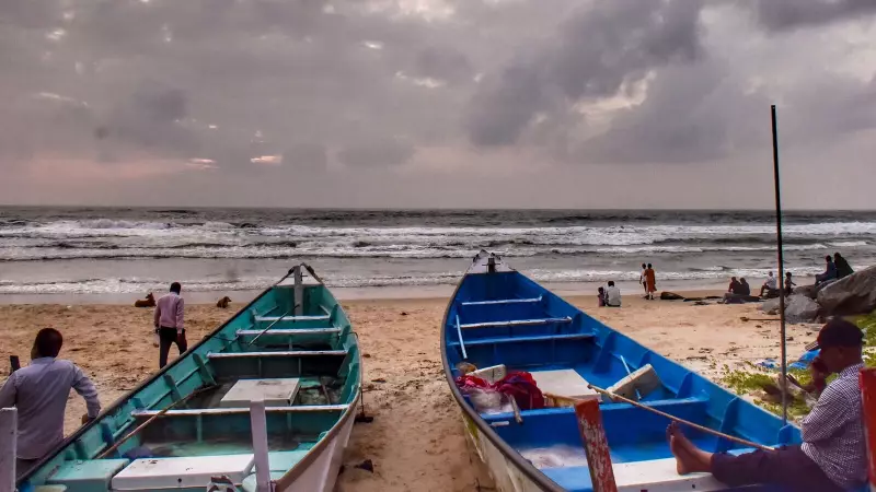 Cyclone Midhili Alert: IMD Issues RED Warning for Odisha & Andhra, Maharashtra Braces for Impact