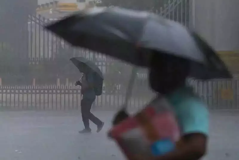 Cyclone Mocha's Aftermath: Wind Pattern Shift to Bring Heavy Rainfall to Kolkata & Bengal