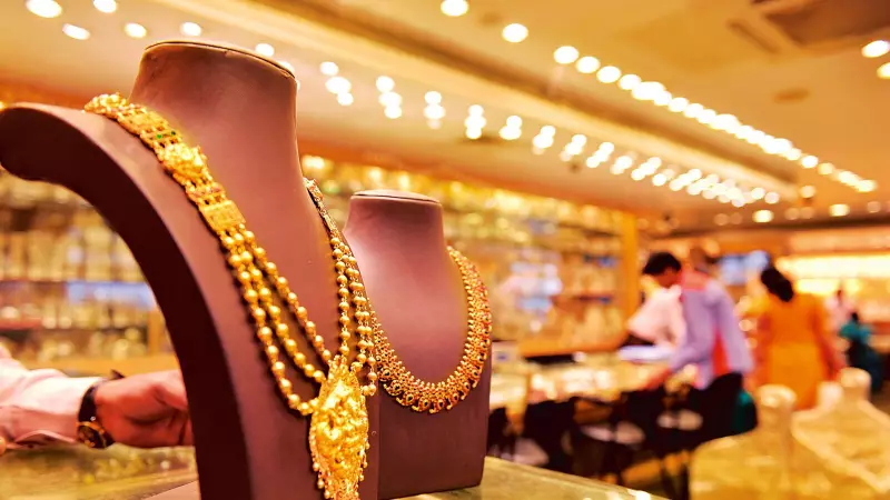 Gold Prices Shine Bright on MCX Ahead of Diwali 2025: Should You Invest Now?