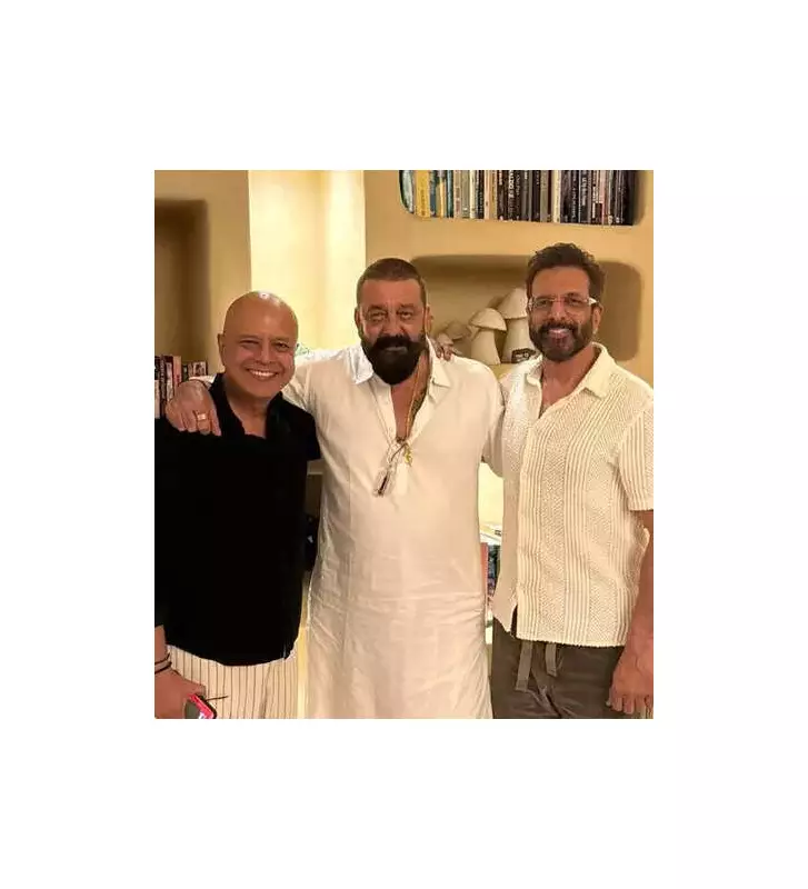 Iconic Trio Reunites! Sanjay Dutt, Jaaved Jaaferi & Naved Jafri Join Forces Again After 15 Years