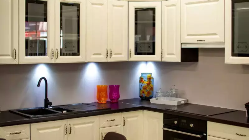 Kitchen Cabinet Grease Woes? 4 Genius Hacks to Make Them Sparkle Again!