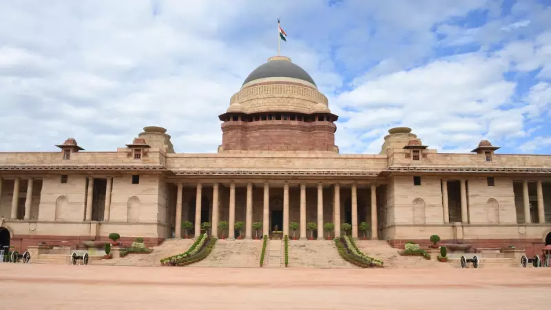 Major Fire Erupts Near Rashtrapati Bhavan in Delhi | Emergency Response Underway