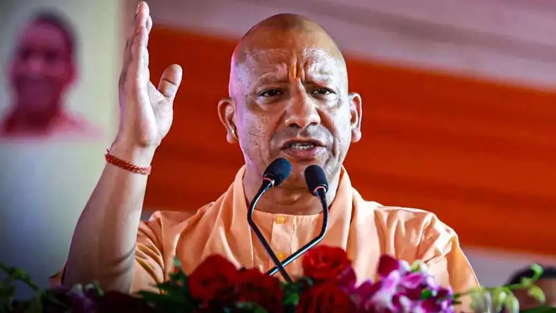 UP CM Yogi Adityanath Launches Scathing Attack on RJD's Osama in Shahabuddin's Bastion, Ram Temple Debate Ignites