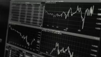 South Korean Shares Follow Wall Street Downturn as Investors Eye BOK Governor's Crucial Remarks