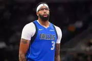 Beyond the Court: The Untold Story of Anthony Davis' Chicago Roots and Family Heritage