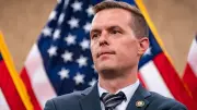 Democrat Defies Party Line: Claims GOP Isn't to Blame for Government Shutdown Crisis