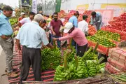 Monsoon Mayhem: Chhath Puja Fruit Prices Skyrocket in Patna Due to Flood Havoc