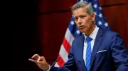 US Flight Chaos Deepens: Transportation Chief Warns of Major Disruptions as Shutdown Hits Day 23