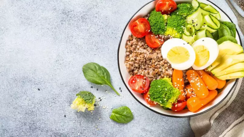 7 Natural Herbs to Control High Blood Pressure & Improve Heart Health