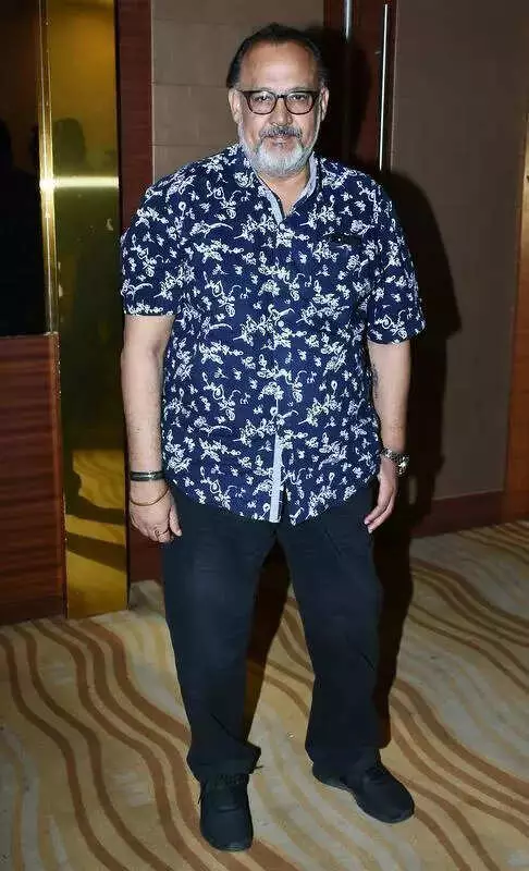 CBI Files Case Against 46, Including Actors Talpade & Nath, in Rs 100 Cr Scam