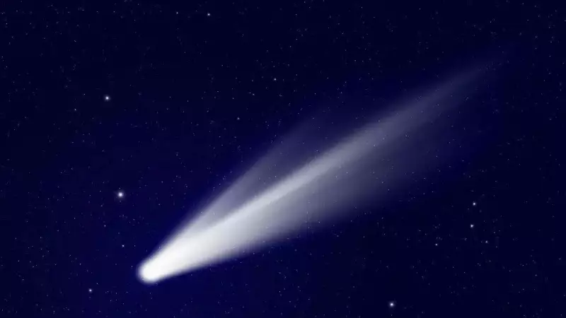 Comet C/2025 V1: Oort Cloud Visitor Reveals Solar System Secrets