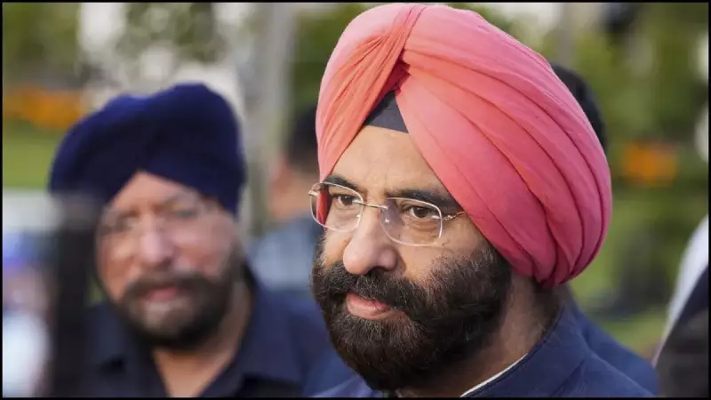 Delhi BJP Blames AAP for India Gate Pollution Protest