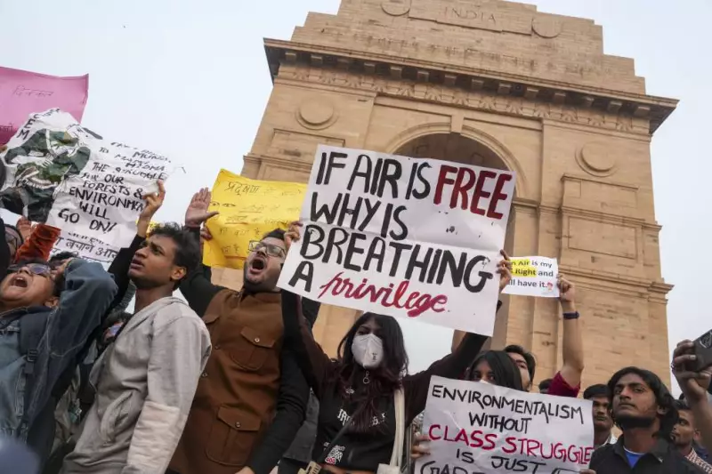 Delhi Police Pepper-Spray Protesters at India Gate Over Air Pollution