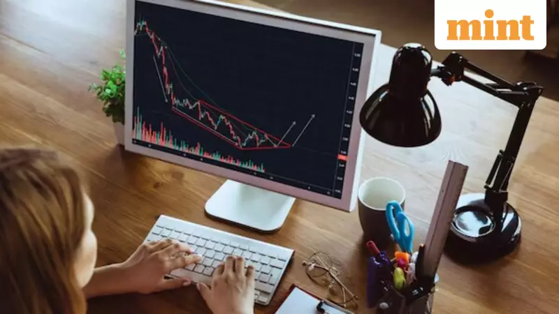 Gold Prices Dip as Strong US Jobs Data Fuels Fed Rate Cut Uncertainty