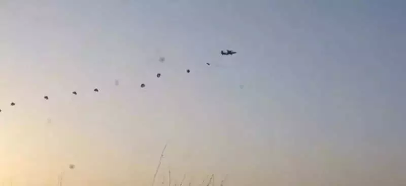 Indian Army & IAF Conduct Maru Jwala Airborne Drill Near Pakistan Border