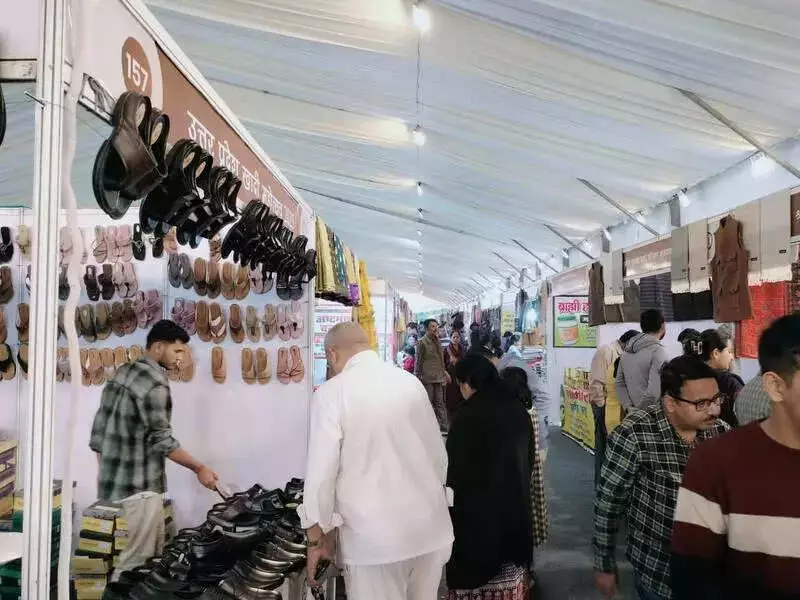 Khadi Mahotsav 2025: 160 Stalls Showcase Rural Artisans & Atmanirbhar Vision