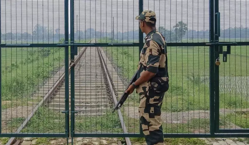 Kolkata Crackdown: 48 Bangladeshi Nationals Arrested Attempting to Flee India After SIR Announcement