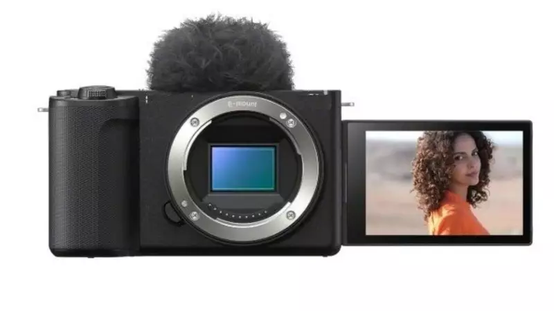 Mirrorless Revolution: Why These Compact Powerhouses Are Transforming Photography in India