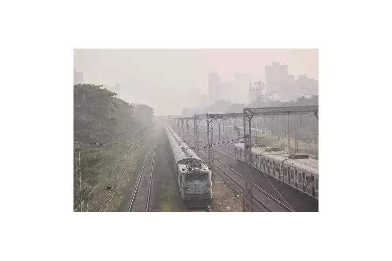 Mumbai Motorman's Quick Thinking Saves Life on Tracks During Peak Hour