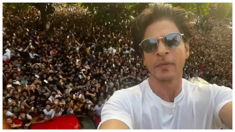 Shah Rukh Khan's 60th Birthday: Midnight Celebration at Mannat as Bollywood Stars Head to Alibaug