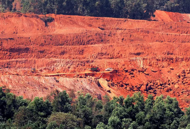 SWR Revives Curchorem-Sanvordem Iron Ore Loading Amid Karnataka Demand