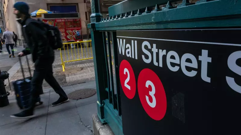 Tech Titans Soar: Nasdaq's 8-Year Winning Streak Fueled by Alphabet & Amazon