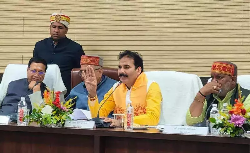 Varanasi Petition Committee Reviews 18 Cases, Directs Action on Development