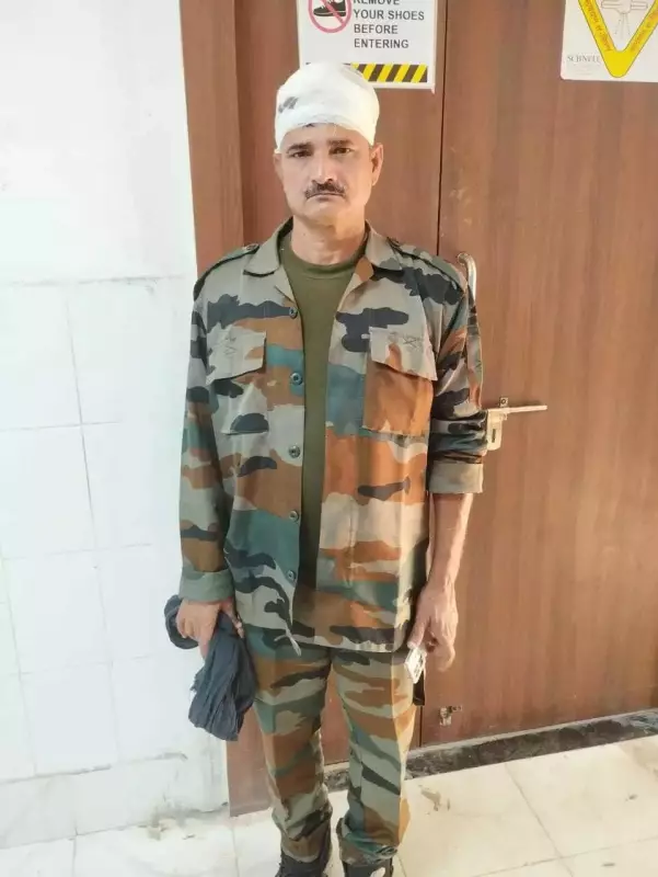 Violent Clash in Jharkhand: 3 Police Officers Injured in Stone-Pelting Protest Against Quarry Reopening