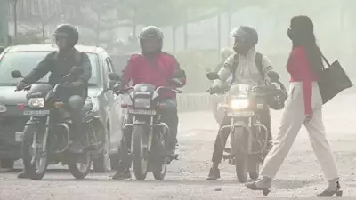 Delhi Air Quality Hits 'Severe' at 425 AQI, Stage III GRAP Restrictions Enforced