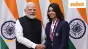 PM Modi's Surprise Skincare Question: Harleen Kaur's Viral Moment During 'Pariksha Pe Charcha'