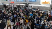 Record Snowfall in Chicago Disrupts Thanksgiving Travel, 450+ Flights Cancelled
