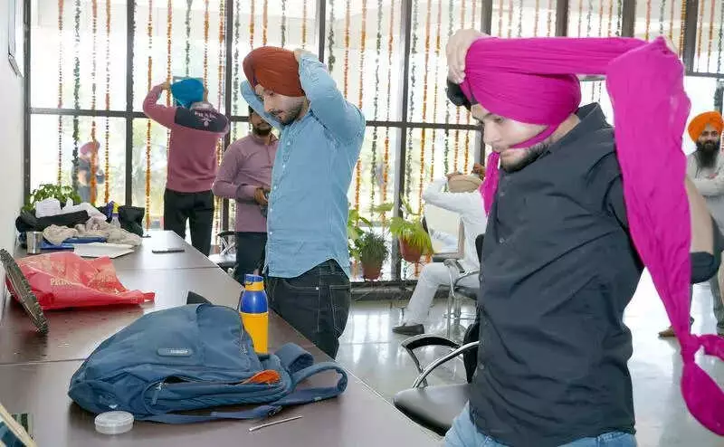 Gadvasu Youth Festival Celebrates Punjabi Culture with Turban Tying & Kavishri