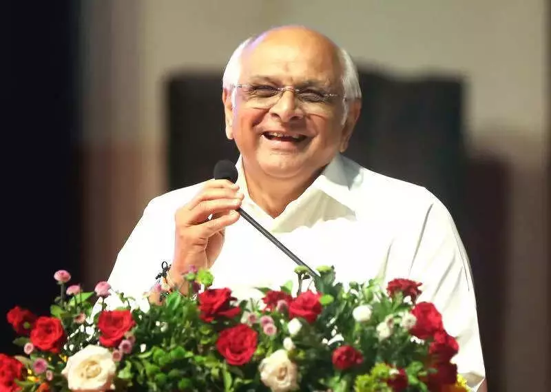 Gujarat CM Reviews Rs 11,360 Crore Projects, Sets Strict Deadlines