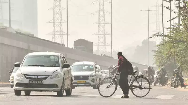 Gurgaon AQI Hits 293, 'Very Poor' Air to Persist for Days