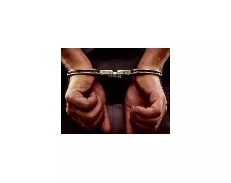 Mumbai Crime Branch Busts Call Centre Racket Selling Viagra to US Nationals