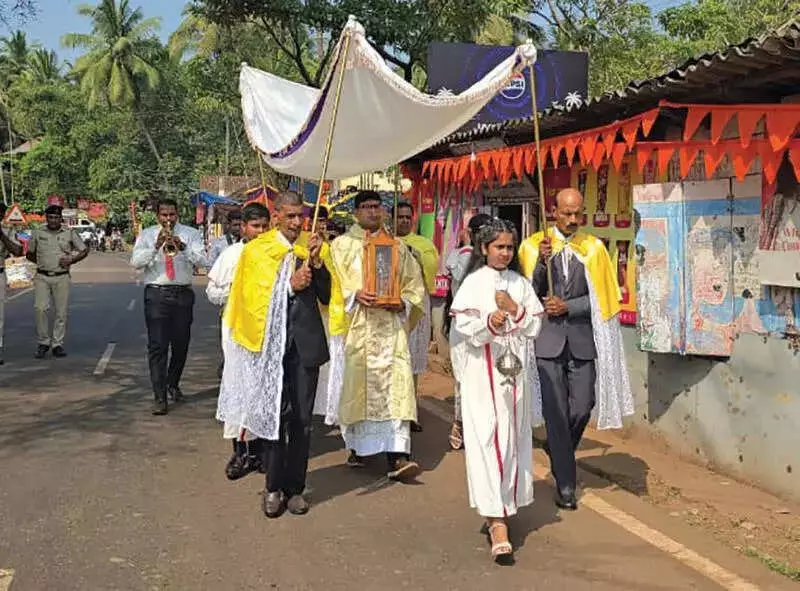 Thousands Gather in Canacona to Venerate St Francis Xavier's Relic at Bhatpal Feast