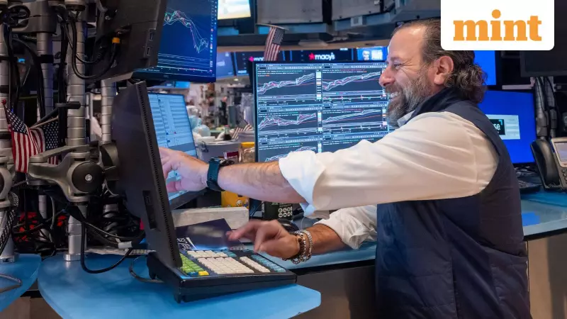 Wall Street's December Surge: S&P 500 Eyes 7000 Amid Rate Cut Hopes