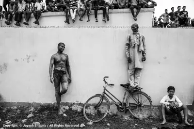 Jayesh Sharma's 'Rituals of Impermanence' Captures Fading Kushti Wrestling at Mumbai Gallery