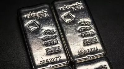 Silver Price Hits Record High on MCX, Surges 4% to Over ₹2.32 Lakh/kg