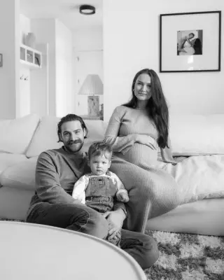 Stuart Skinner's Family Life: How Wife Chloe & Sons Anchor Oilers Goalie