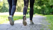 7 Sneaky Signs Your Leg Pain While Walking Could Be High Cholesterol