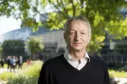 AI Godfather Geoffrey Hinton Warns Tech Billionaires Risking Economic Collapse