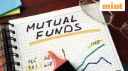 Debt Mutual Funds Lag: ₹22,105 Cr Outflows in 2025 as Hybrid & Equity Soar