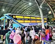 Flight Chaos Day 3: Chandigarh Taxis Cash In, Nagpur Buses Step Up