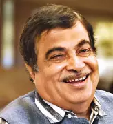 Gadkari Unveils Rs 700 Cr Agri College, Flyover & Major Redevelopment for Nagpur