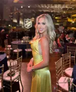 Gracie Hunt's Pink Christmas Tree Instagram Story Sparks Quiet Conversation