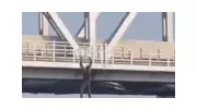 Hapur Railway Bridge Stunt Goes Viral: Man Performs Chin-Ups Over Traffic