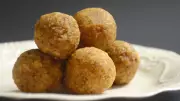 High-Protein Laddoos from Leftover Roti: A Nutritious Winter Snack Recipe