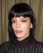 Lily Allen on Divorce, David Harbour & Co-Parenting: 'I Stay Out of It'